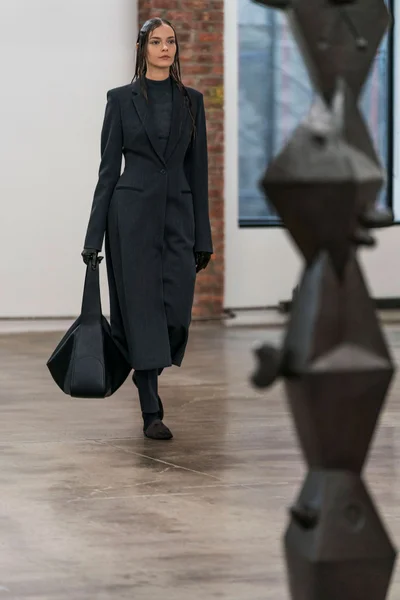 Look 23